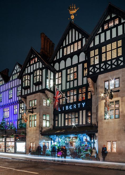 Night Travel, Tudor Revival, Regent Street, London Christmas, Voyage Europe, Liberty London, England And Scotland, London Town, London Calling