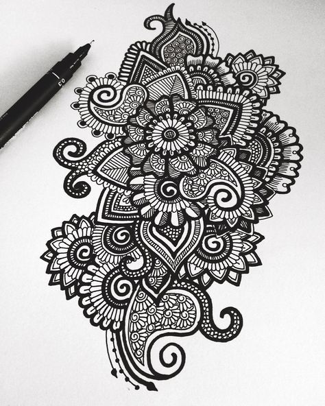 4,481 Likes, 30 Comments - Simran Savadia (@floral.art) on Instagram: “Black and white doodle   Hope everyone is having an awesome day!❤️ -♡-…” Modele Zentangle, Stylo Art, Black Pen Drawing, White Doodle, Colour Wall, Mandala Doodle, Tattoo Henna, Decor Videos, Design Mandala