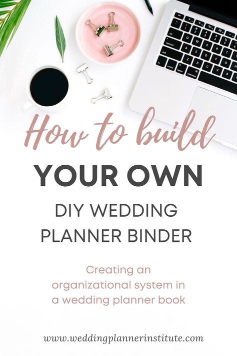 Wedding Planning Binder Ideas, Wedding Planning Binder Printables Free, Wedding Binders, Diy Wedding Planner Binder, Wedding Binder Organization, Wedding Planning Binder Diy, Wedding Planner Career, Wedding Planning Help, Diy Wedding Planner