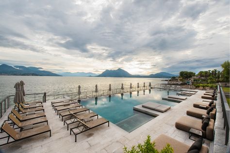 Hotel La Palma - Stresa - Lago Maggiore Hotel Facilities, Bar Events, Sky Pool, Lake Maggiore, Just A Taste, Sky Bar, Pool Service, Lounge Bar, Romantic Evening