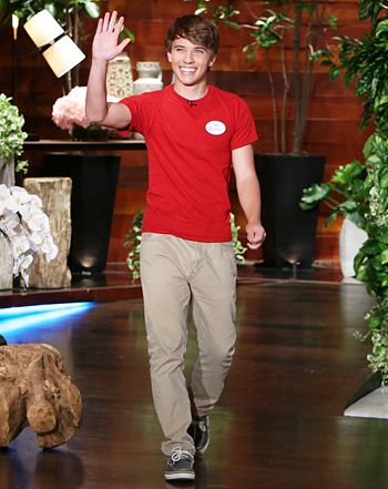 Alex from Target Appears on The Ellen DeGeneres Show After Viral Photo - Us Weekly Alex From Target, Ellen Degeneres And Portia, Viral Photo, Portia De Rossi, Ellen Degeneres Show, The Ellen Show, Ellen Degeneres, Lucky Girl, On Wednesday