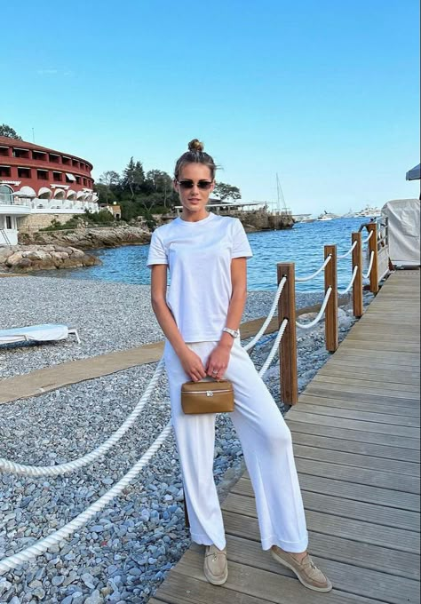 Loro Piana Outfit, Simple Work Outfits, Oasis Clothing, Celebrity Makeup Looks, Old Money Outfit, Money Outfit, Casual Ootd, Loungewear Outfits, City Outfits