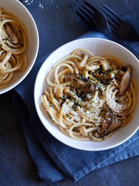 Wild Mushroom Wafu Pasta with a Soy Butter Sauce Mushroom Japanese, Japanese Spaghetti, Soy Butter, Pasta Shop, Spoon Fork Bacon, Cooking Fish, Oyster Mushrooms, Parmesan Pasta, Wild Mushroom