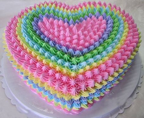 Flat Cakes, Pastel Cupcakes, Heart Cakes, Creative Baking, Heart Shaped Cakes, Valentine Cake, Decorated Cakes, Cake Icing, Rainbow Birthday