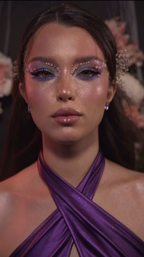 Fairy Tale Makeup Ideas, Purple And Silver Outfit Ideas, Fairytale Makeup Ideas, Crystals Makeup Look, Makeup For Purple Outfit, Purple Makeup Aesthetic, Purple Dress Makeup, Enchanted Makeup, Universe Makeup