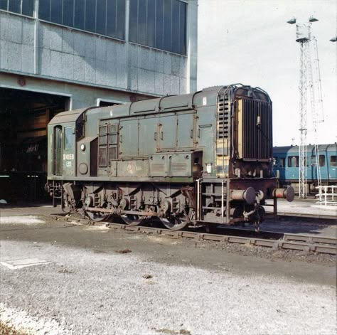 Related image Train Concept, Sci Fi Props, Abandoned Train, Train Truck, Train Art, Electric Train, Old Trains, British Rail, Trainspotting