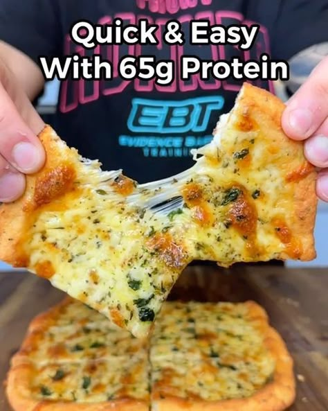 Daily Fitness Tips & Nutrition on Instagram: "High Protein Cheesy Garlic Bread🥖 Quick & Easy! 🔥 Follow 👉 @theplanetofitness for all the best high protein recipes in one place! By @_aussiefitness Find this recipe and more in the Elite Low Calorie & High Protein Cookbook Now 50% off‼️ Link in Bio 🔥 This massive cheesy garlic bread has 65g of protein for less than 600 calories & is the perfect way to satisfy your cravings! Compared to a store bought garlic bread this is 3x BIGGER with LESS cal Protein Garlic Bread, High Protein Garlic Bread, Low Calorie Garlic Bread, Low Calorie High Volume, High Protein Low Carb Dinner, Protein Dinners, Garlic Flatbread, Low Calorie High Protein, Cheesy Breadsticks