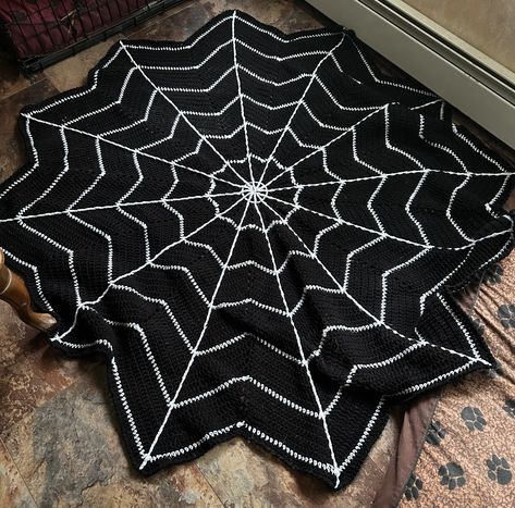 Gothic Crochet Blanket Patterns, Crochet Spider Web Blanket, Spider Web Blanket, Crochet Spider Web, Gothic Crochet, Crochet Spider, Look What I Made, Blanket Patterns, Crochet Blanket Patterns