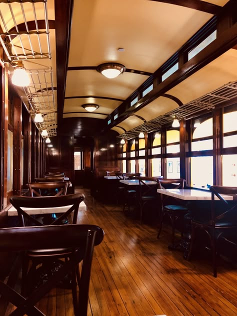 Train Restaurant Design, Omelette Station, Bus Layout, Coffee Truck Ideas, Train Compartment, Train Restaurant, Bus Cafe, Bus Restaurant, Coffee Bus