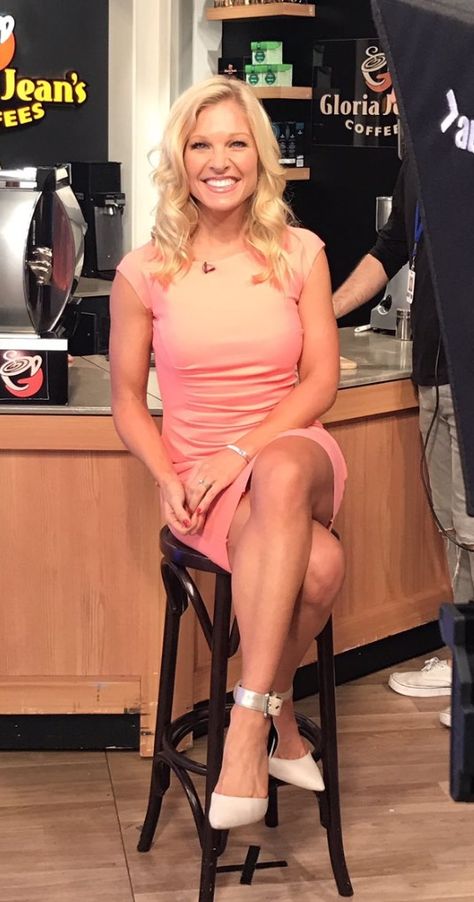 Anna Kooiman Fox News Anchor Women, Morning News, News Anchor, Hot Dress, Fox News, In Hot, Good Morning, Fox, Bodycon Dress