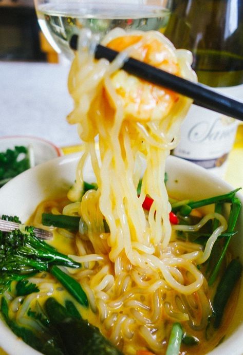 Zero Calorie Noodle Soup - The Londoner Zero Calorie Noodles, Miracle Noodles Recipe, Zero Calorie Foods, Miracle Noodles, Noodle Recipe, Resep Diet, Healthy Keto, God Mat, Think Food