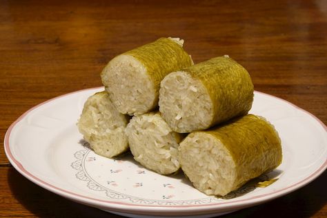 Sticky Rice Cakes, Rice Coconut, Rice Bread, Lime Leaves, Kaffir Lime Leaves, Kaffir Lime, Rice Dish, Glutinous Rice, Sticky Rice