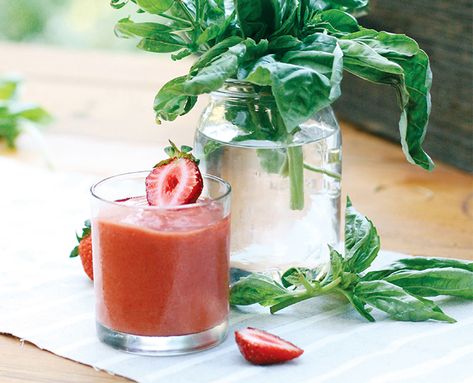 Julie Morris' Strawberry Basil Superfood Smoothie Basil Smoothie Recipe, Julie Morris, Basil Smoothie, Avocado Shake, Dried Goji Berries, Smoothie Recipes Strawberry, Strawberry Basil, Power Smoothie, Banana Smoothie Recipe