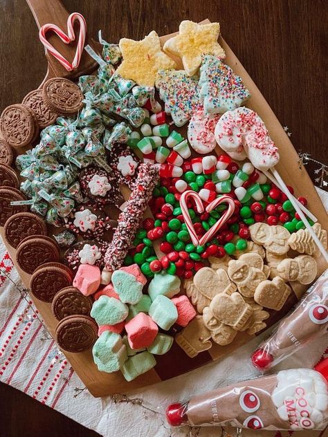 Ashley Anne Christmas Baking Platter Ideas, Cookie Board Christmas, Christmas Charcuterie Board Sweets, Christmas Cookies Charcuterie Board, Frosting Boards Christmas, Sweet Christmas Charcuterie Board, Dessert Christmas Charcuterie Board Ideas, Desert Board Christmas, Candy Board Christmas