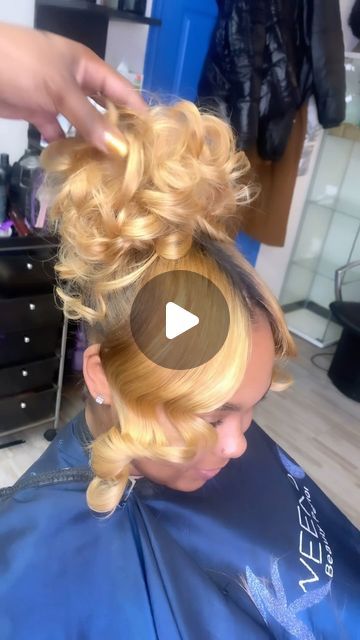 💎J A M I K A💙 on Instagram: "But Do It In BLONDE👱‍♀️ #LaidByMeek 💙👑" Blonde Ponytails For Black Women, Blonde Curly Ponytail Black Women, High Pony With Curls, 613 Hairstyles For Black Women, Blonde Ponytail Black Women, Pretty Ponytail Hairstyles, Ponytail Black Women, Invisible Ponytail, Pretty Ponytails