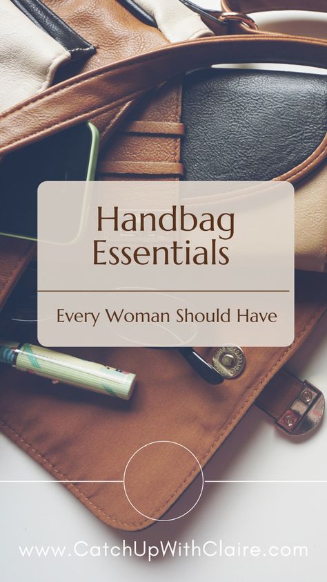 The everyday essentials for your handbag. The most likely products and items you should want in your handbag day to day #handbag #bag #inmybag #inmyhandbag #ladiesbag #ladieshandbag #whatsinmybag #everydayessentials #lifestyleblogger #beautyblogger What To Pack In Handbag, Must Haves In Purse, Everyday Bag Essentials For Women, What’s In My Handbag, Everyday Purse Essentials, Handbag Essentials Everyday, Handbag Essentials List, Travel Handbag Essentials, Purse Essentials Everyday