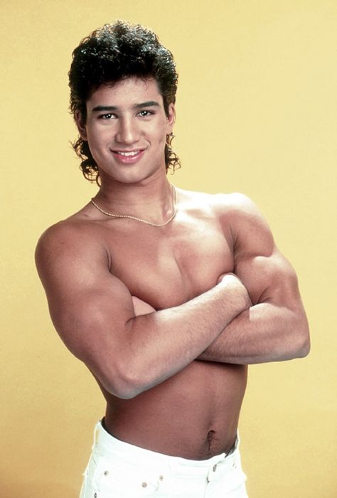 I loved Saved by the Bell... <3 ;) Save By The Bell, Neon Sunglasses, Zack Morris, Saved By The Bell, Glamour Shots, Scene Photo, Tom Cruise, New Kids, Celebrity Crush