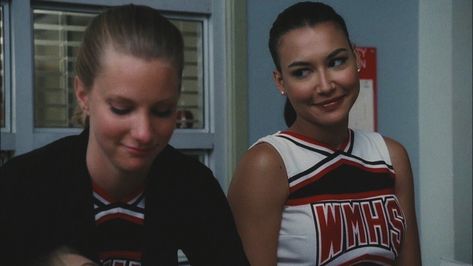 Santana And Brittany, Santana Glee, Artie Abrams, Brittany And Santana, Naya Rivera Glee, Mike Chang, Finn Hudson, Glee Fashion, Heather Morris