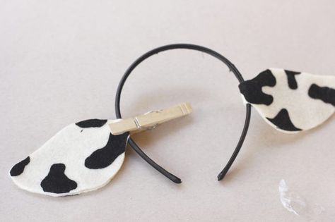 How to Make Cow Ears (with Pictures) | eHow | eHow Diy Cow Ears, Easy Cow Costume, Kids Cow Costume, Toddler Cow Costume, Diy Cow Costume, Peanut Costume, Cow Halloween Costume, Nativity Animals, Cow Appreciation Day