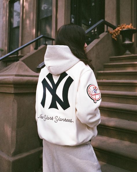 Post Instagram, Moda Vintage, New York Yankees, Nike Jacket, Mlb, Varsity Jacket, Athletic Jacket, New York, My Style