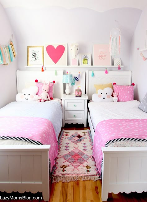 Small Girls Bedroom Ideas For Two, Small Shared Girls Bedroom, Girls Shared Bedroom Ideas, Twin Girl Bedrooms, Sister Bedroom, Shared Girls Room, Kids Shared Bedroom, Shared Girls Bedroom, Toddler Bedroom Girl