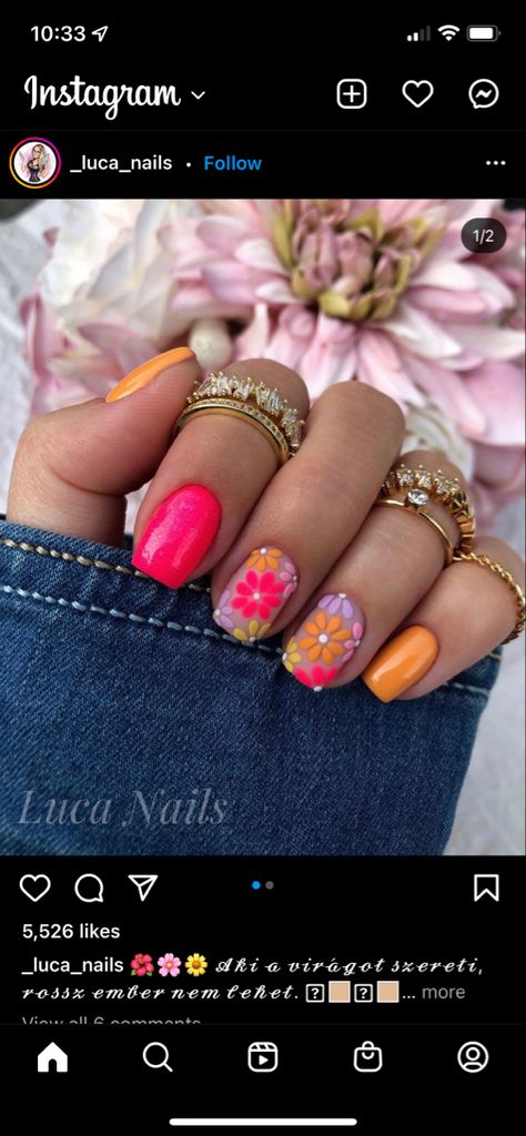 Summer Flower Nails 2023, Neon Orange Nail Designs Summer, Purple And Neon Nails, Bright Nails With Flowers, Summer Bright Nails Neon, Short Bright Nail Ideas, Short Gel Nail Designs Summer Hot Pink, Pink And Orange Spring Nails, Pink And Coral Nails Summer