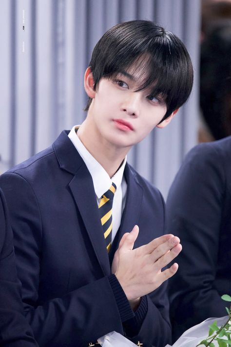 Bae Jinyoung Produce 101, Bae Jinyoung, Jin Young, Bae Jin-young, Ong Seongwoo, Produce 101, Korean Star, Kpop Boy, Loving U