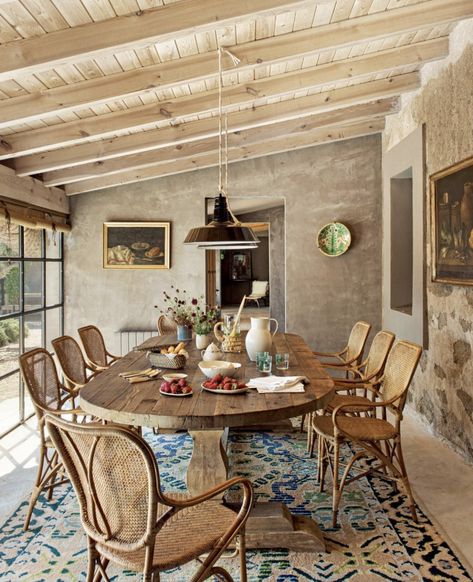 Reclaimed Doors, Interior Desig, French Table, Farmhouse Holiday, Rustic Retreat, Dream Cottage, Kitchen Dinning, Architectural Digest, Rustic Dining Table