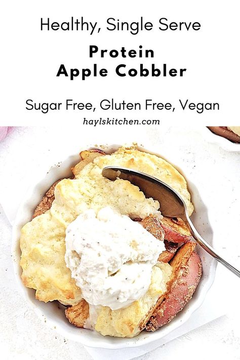 An actually easy Protein Apple Cobbler for one made with protein powder! This healthy apple cobbler is high protein and sugar free - perfect for a single serve apple recipe craving. Protein Apple Desserts, High Protein Apple Snacks, High Protein Apple Breakfast, High Protein Apple Dessert, Protein Apple Crumble, High Protein Apple Crisp, High Protein Apple Crumble, High Protein Apple Recipes, Protein Apple Recipes