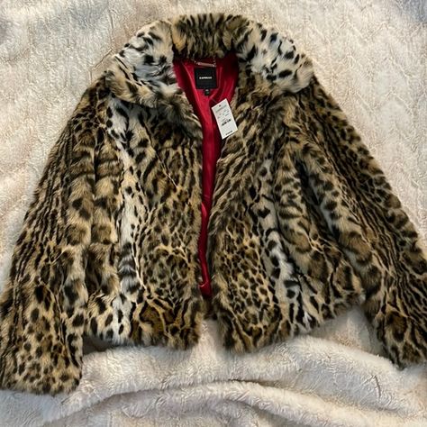 NWT Express faux leopard fur coat Print Jacket Outfit, Leopard Print Fur Coat, Cheetah Coat, Leopard Fur Coat, Fur Coat Outfit, Leopard Coat, Fluffy Jacket, Leopard Jacket, Leopard Print Coat