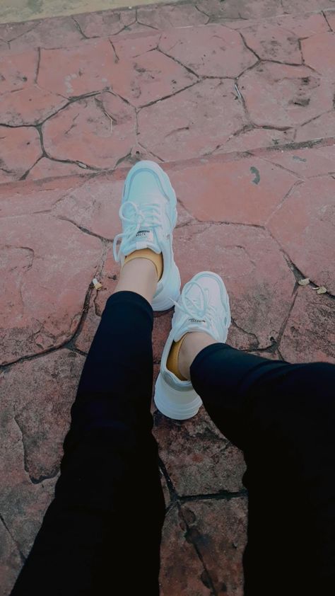 Girls Shoes Snaps, Snapchat Shoes Pics, Shoes Photo Ideas Instagram, Aesthetic Pictures Of Shoes, Shoe Snaps Snapchat, Shoes Poses Photo Ideas, Aesthetic Shoes Pic, Shoes Pics Aesthetic, Shoes Snapchat Story