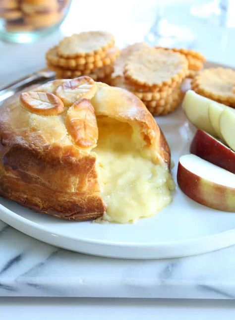 Gluten Free Baked Brie en Croûte | Gluten Free on a Shoestring Gluten Free On A Shoestring, Brie En Croute, Gluten Free Pastry, Holiday Appetizers Easy, Gluten Free Holiday, Gluten Free Appetizers, Thanksgiving 2020, Gluten Free Christmas, Gluten Free Pie