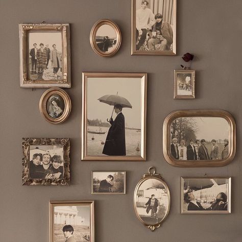 Framed Vintage Photos, Wall Of Old Photos, Mix And Match Picture Frame Wall, Italian Gallery Wall, Vintage Picture Gallery Wall, Framed Photo Wall Aesthetic, Vintage Framed Art Wall Decor, Vintage Photo Frame Wall, Vintage Photo Frames On The Wall