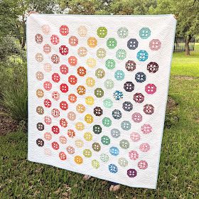 House Trends, Break From Social Media, Circle Quilts, Quilt Block Patterns Free, Quilt Square Patterns, Free Sewing Pattern, Quilt Tutorial, Taking A Break, Sewing Organization