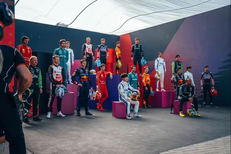 Class of 24' My 6th year here. Let's GO! F1 Group Photo, F1 Grid, F1 Poster, Valtteri Bottas, Sergio Perez, Daniel Ricciardo, Class Of 2024, Group Photo, F1 Drivers