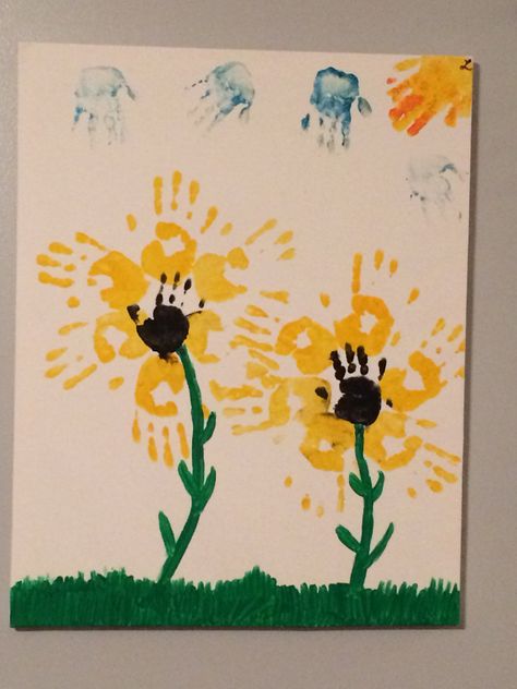 Sunflower handprint art on canvas, complete idea by Josie Edwards :) Sunflower Infant Craft, Sunflower Handprint Art, Handprint Sunflower, Sunflower Handprint, Handprint Painting, Infant Crafts, Infant Art, Preschool Craft Activities, Toddler Painting