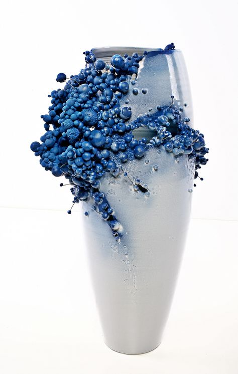 Francesco Ardini: Organic Mutation, 2012, Ceramic, Light grey and Eletric blue matt glaze mixed with sand (990°C), Vase H65 cm. Organic Ceramics, Tanah Liat, Clay Stuff, Raku Pottery, Pottery Sculpture, Modern Vase, Keramik Vase, Pottery Designs, Contemporary Ceramics