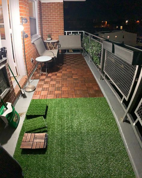 Ikea Outdoor Flooring, Artificial Grass Balcony, Ikea Patio, Fake Grass Rug, Decking Outdoor, Ikea Outdoor, Grass Rug, Balcony Flooring, Patio Flooring