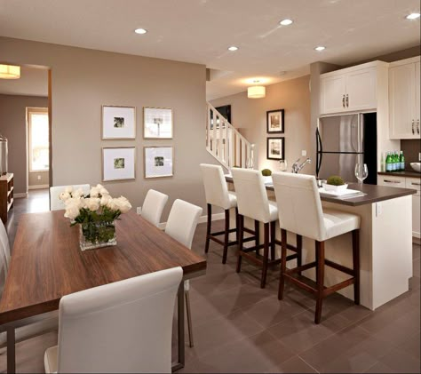 Cardel Designs: Spectacular open floor plan with mocha walls and high ceiling with generous recessed ... Waffle Sticks, Panda Cake, Kitchen Design Open, Kitchen And Dining Room, Eat In Kitchen, Open Plan Kitchen, Open Plan Living, Design Case, Home Fashion