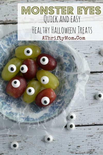 Halloween Food Ideas, Spooky Grape Eyeballs,Easy Halloween recipes, #grapeEyes, #Halloween, #Hacks Easy Halloween Snacks, Halloween Snacks For Kids, Halloween Food Ideas, Healthy Halloween Treats, Snacks Candy, Vegan Halloween, Healthy Halloween Snacks, Easy Halloween Party, Mom Recipes