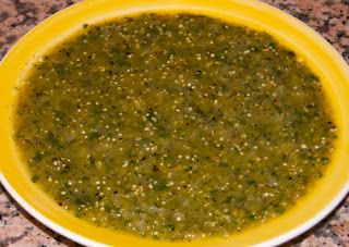 Culimona: Dos Coyotes Davis Love - Toss together the following, broil until brown and run through a food processor:  6 tomatillos (husks removed and washed), 1.5 jalepenos, 3 garlic cloves, Olive Oil.  Add to the above:  Handfull of chopped cilantro, 1/2 of an onion finely chopped, 2 tbs of honey, juice of 1/2 a lime, salt & pepper to taste Lemon Rice Recipe, Tomatillo Salsa Recipe, Sweet Salsa, Salsa Verde Recipe, Roasted Tomatillo, Salsa Sauce, Uc Davis, Tomatillo Salsa, Lemon Rice