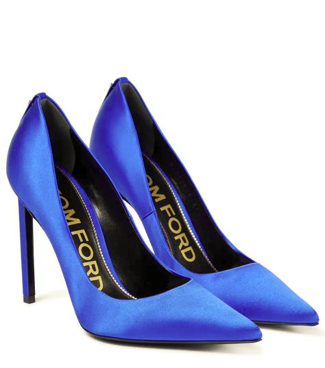 Tom Ford - T Screw 105 satin pumps | Mytheresa Matte Red Lip, Tom Ford Heels, Tom Ford Dress, Matte Red Lips, Chic High Heels, Casual Formal Dresses, Red Pumps, Blue Pumps, Fancy Shoes