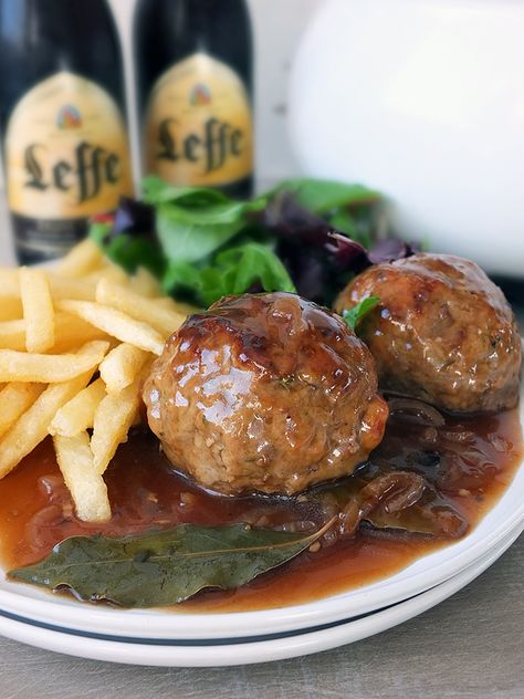 Boulets à la liégeoise - a Belgian classic meatball recipe Belgium Meatballs, Meatball Meatloaf, Belgian Recipes, Belgium Recipes, Kitchen Diary, Belgian Cuisine, Belgium Food, Belgian Food, Scandinavian Recipes