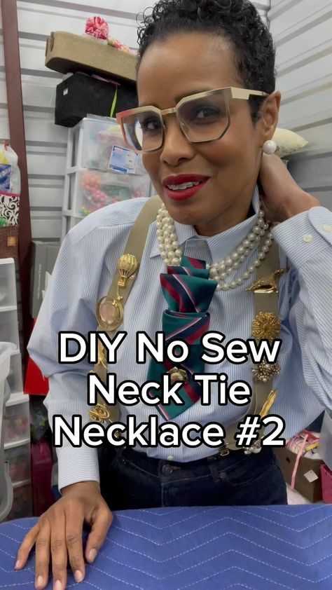 Bengela Holmes | Do you like this fold? Are you gonna try this one? Let me know!😊 #diycrafts #diyfashion #neckties #howtotieatie #stylingideas… | Instagram Tie Outfits For Women, Outfits With Ties For Women, Necktie Outfits For Women, Necktie Outfit, Women Neck Tie, Diy Necktie Projects, Necktie Crafts, Tie Outfit, Tie Ideas