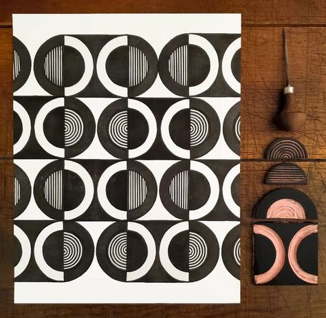 Renee Fly on Instagram: "Throwback to this Op Art inspired print from 2020. . . . . . . . . . . . #opart #opticalart #modernprint #contemporaryprintmaking #blackandwhiteart #printmaker #blackandwhitepattern #get_imprinted #patternlovers #patterndesigner #linogravure #linocutprint #throwbackart #handprinted" Fancy Crafts, Contemporary Printmaking, Gelli Printing Art, Carved Stamps, Lino Printing, Linoleum Print, Linocut Printmaking, Ceramic Decoration, Fused Glass Artwork