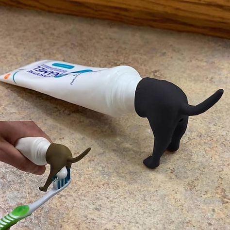 Pooping Dog, Dog Toothpaste, Funny Gadgets, Gag Gifts Christmas, Prank Toys, Toothpaste Squeezer, Funny Gifts For Men, Kids Laughing, Toothpaste Dispenser