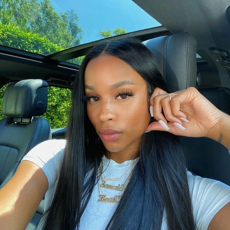 Samariah Leah, Samaria Leah, Laid Hairstyles, Hair Frontal, Skin Goals, Brazilian Straight Hair, Vogue Beauty, 360 Lace Wig, Bare Face