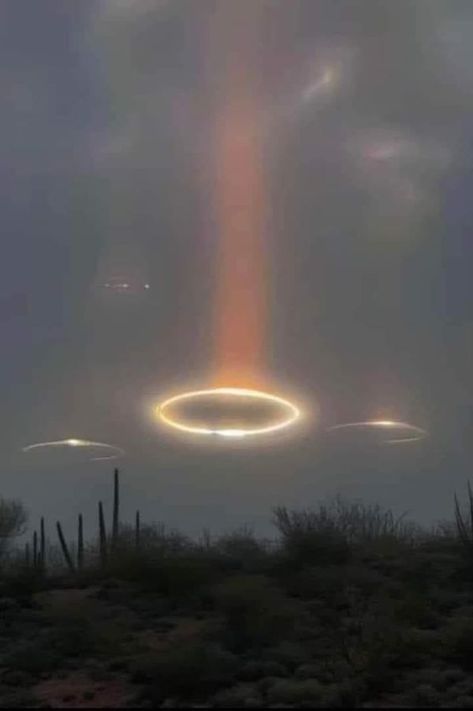 Latest UFO Sightings | only in Arizona 03 /23 / 24 | Facebook Ufo Photography, Latest Ufo Sightings, Latest Ufo, Alien Photos, Alien Artifacts, Aliens And Ufos, Ufo Sighting, Strange Things, Cloudy Sky