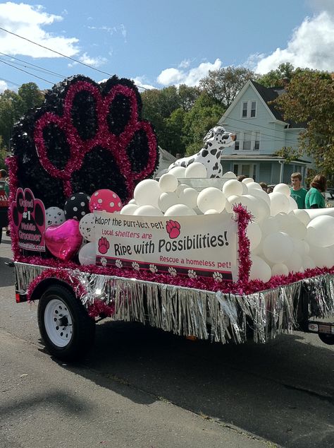 Dog grooming parade float Wagging Tails LLC mobile grooming and pet sitting CT Dog Grooming Parade Float, Pink Christmas Parade Float, Salon Parade Float Ideas, Dog Themed Parade Float, Cheer Floats Parade, Homecoming Parade Float Ideas Cheer, Dog Parade Float Ideas, Homecoming Parade Float Ideas Theme, Parade Float Ideas