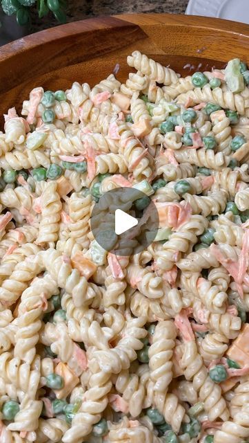 Carman Wilken on Instagram: "This Creamy Pasta Salad is perfect for cookouts, or any kind of get together and is also great for meal prep! #pastasalad #cookout #warmweather #grilling #spring #sidedish #pasta #easyrecipe" Easy Cold Pasta Salad Recipes, Cold Pastas, Easy Cold Pasta Salad, Cold Pasta Recipes, Carman Wilken, Creamy Pasta Salad, Cabbage Recipes Healthy, Creamy Pasta Salads, Potato Salads